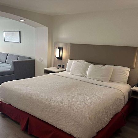 La Quinta Inn & Suites By Wyndham Albuquerque Midtown Екстериор снимка