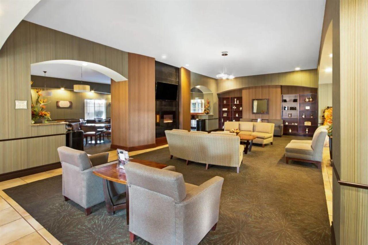 La Quinta Inn & Suites By Wyndham Albuquerque Midtown Екстериор снимка