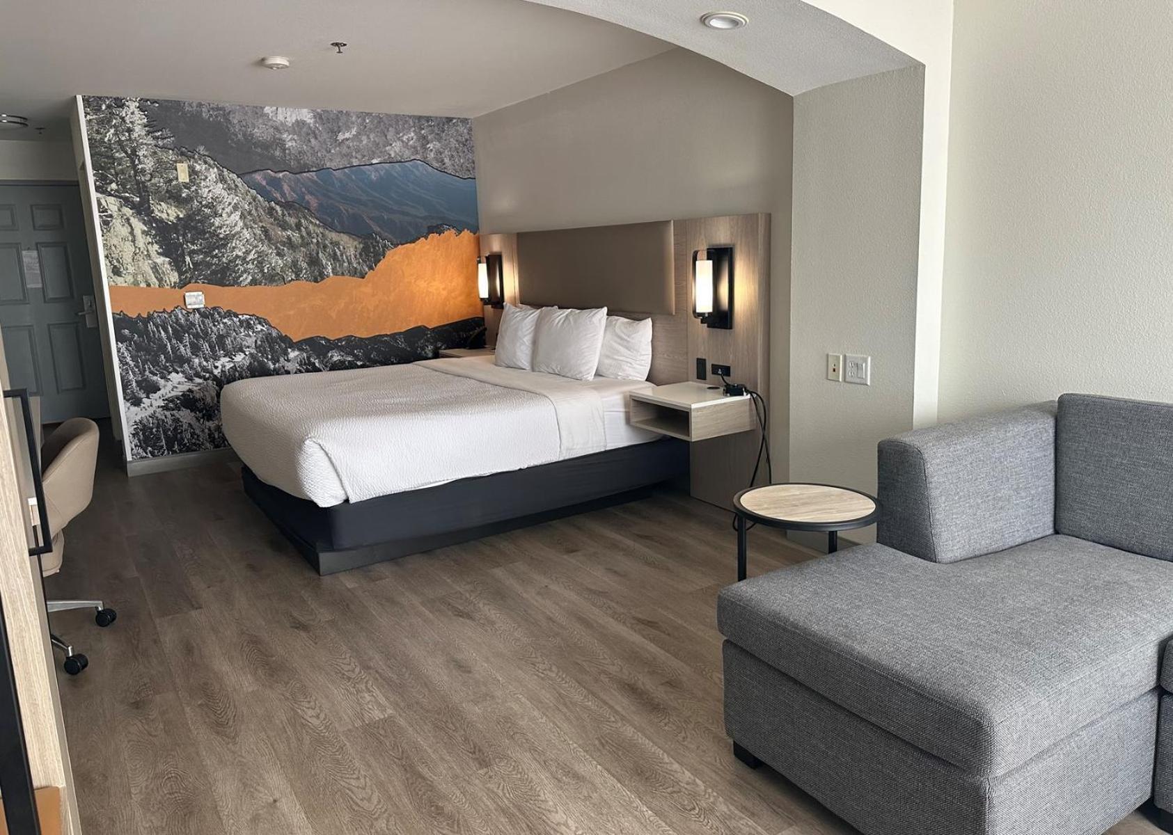La Quinta Inn & Suites By Wyndham Albuquerque Midtown Екстериор снимка