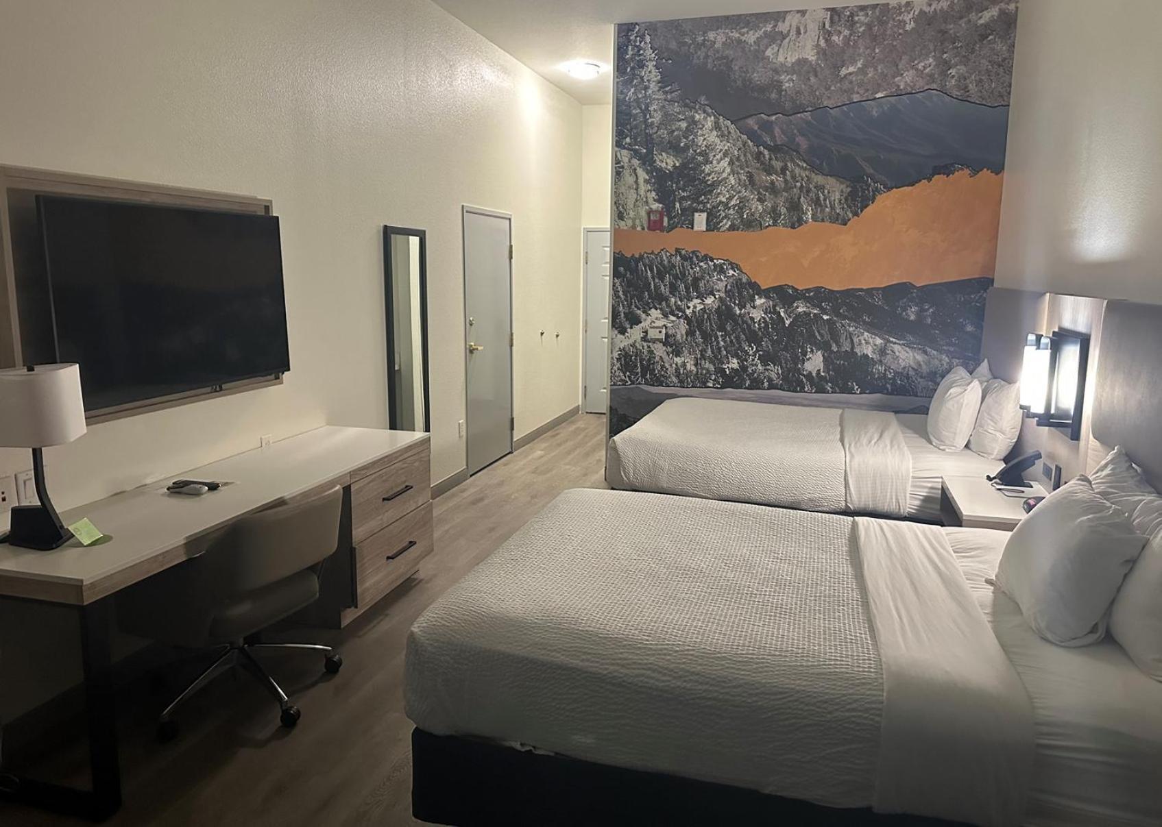 La Quinta Inn & Suites By Wyndham Albuquerque Midtown Екстериор снимка