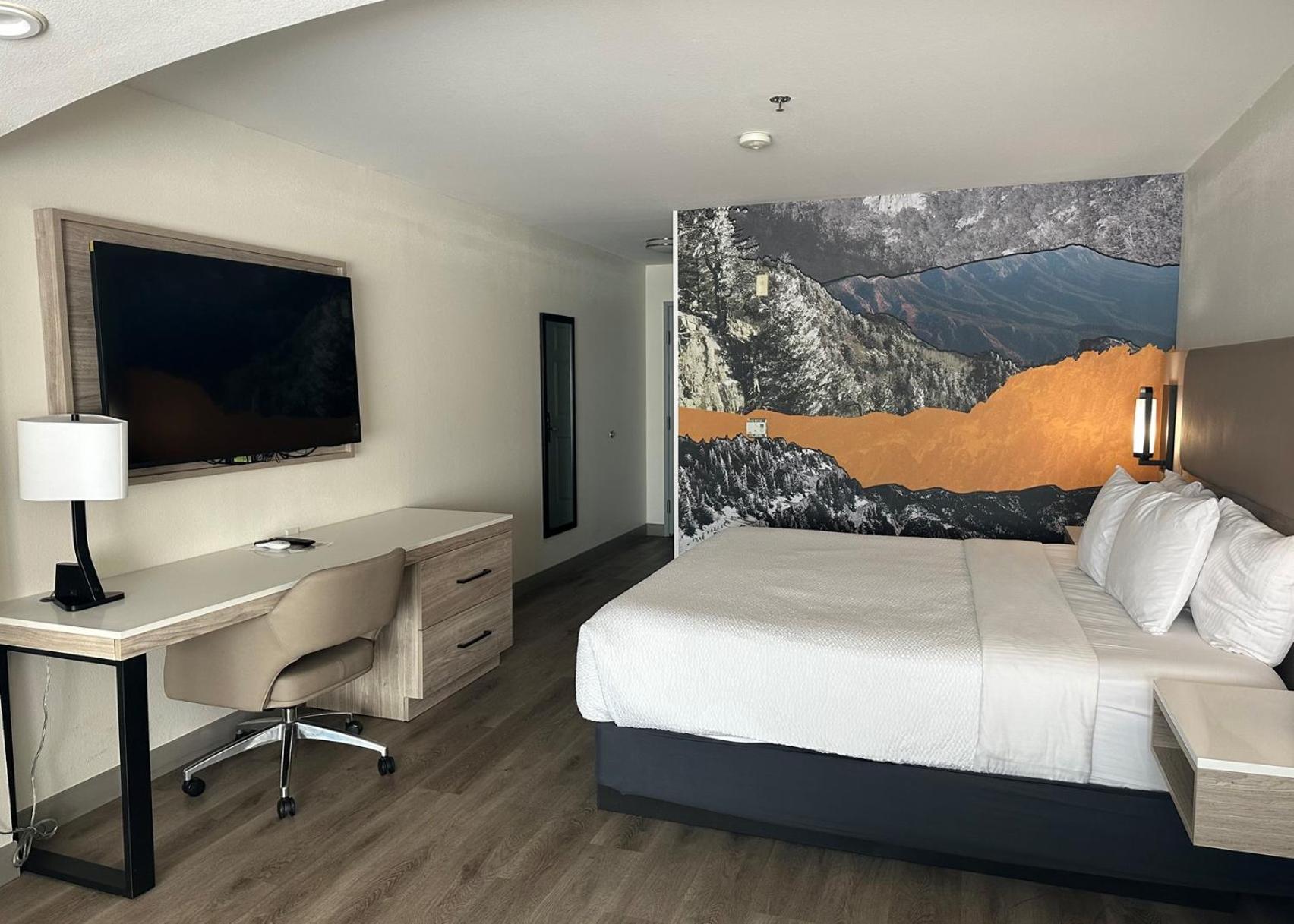 La Quinta Inn & Suites By Wyndham Albuquerque Midtown Екстериор снимка